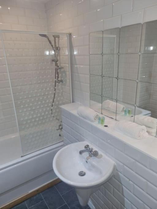 65 Renfield St 2 Bed Apartment Γλασκώβη Εξωτερικό φωτογραφία
